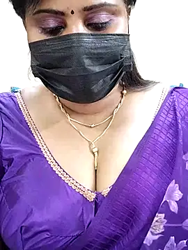 Queenflowerr online show from March 2, 9:11 pm