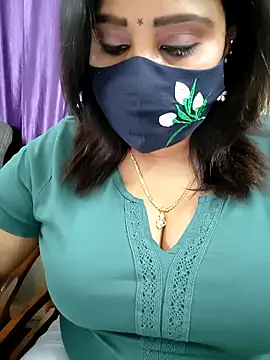 Queenflowerr online show from March 16, 12:09 pm