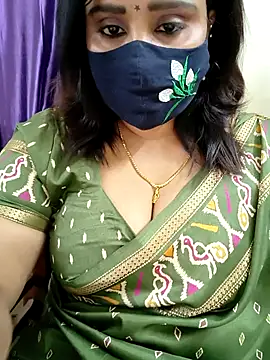 Queenflowerr online show from March 27, 6:29 pm