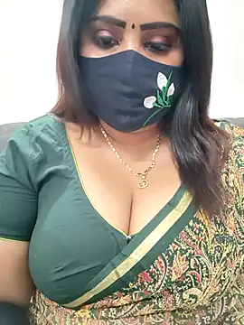 Queenflowerr online show from June 27, 11:48 am
