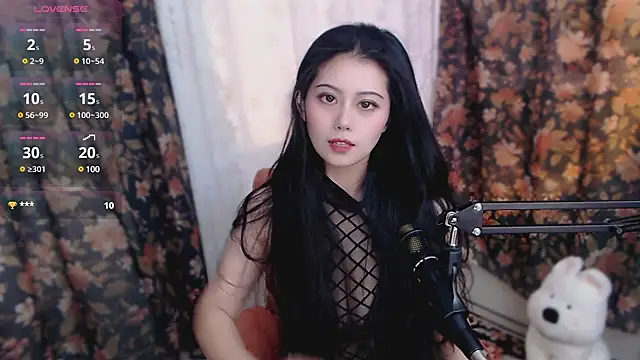 cat-lady-6688 online show from March 17, 10:49 am