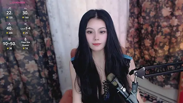 cat-lady-6688 online show from March 19, 1:51 pm