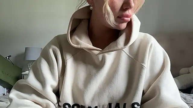 blissdimicco online show from March 25, 11:27 am