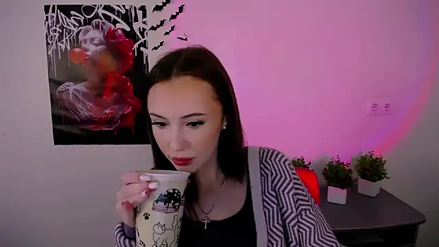Snapshot of Nikonara_Love chatting on February 10, 9:47 am Nikonara Love online show from February 10, 9:47 am