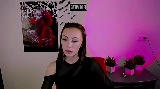 Snapshot of Nikonara_Love chatting on March 8, 6:05 pm Nikonara Love online show from March 8, 6:05 pm