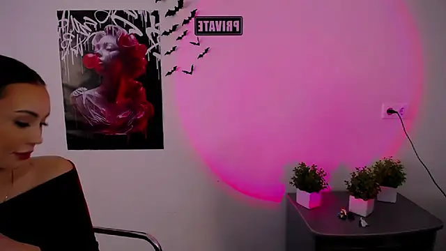 Snapshot of Nikonara_Love chatting on March 9, 12:42 pm Nikonara Love online show from March 9, 12:42 pm