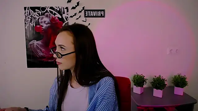 Snapshot of Nikonara_Love chatting on March 21, 11:55 am Nikonara Love online show from March 21, 11:55 am