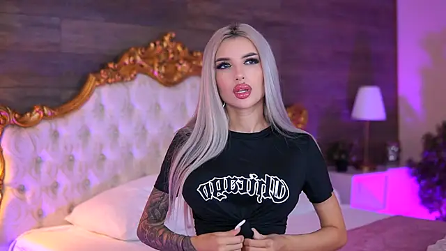 Snapshot of Juicy_Jessye chatting on October 5, 8:51 pm Juicy Jessye online show from October 5, 8:51 pm