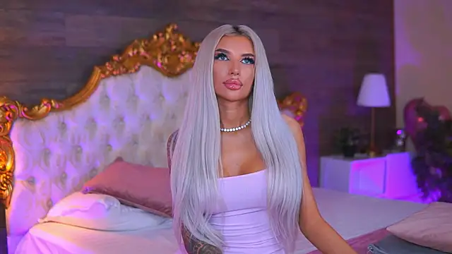 Juicy Jessye online show from May 24, 7:52 pm
