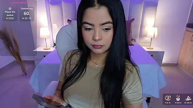 Layla Breezee online show from April 8, 11:43 am