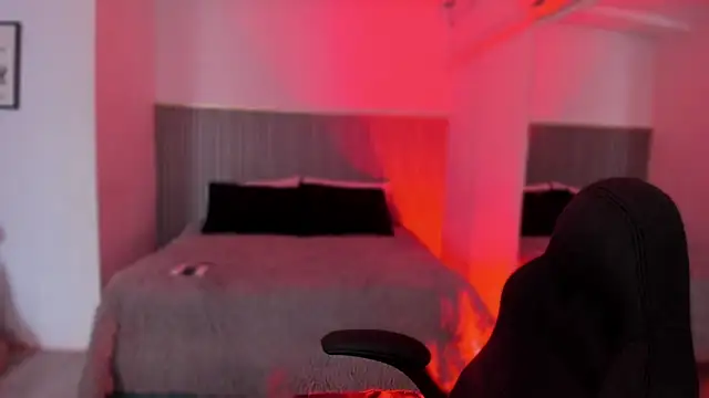 bonnieAn online show from November 22, 11:53 am