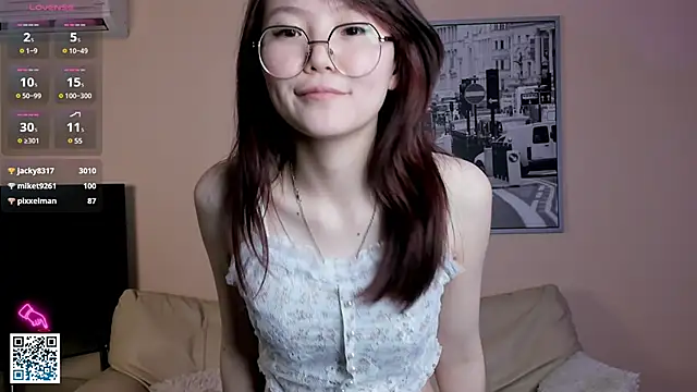 SilverAmos online show from February 9, 7:19 pm