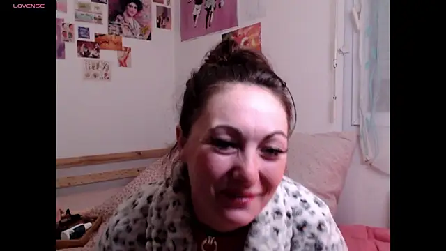 Snapshot of AdorahB3ll3 chatting on October 14, 7:03 pm AdorahB3ll3 online show from October 14, 7:03 pm