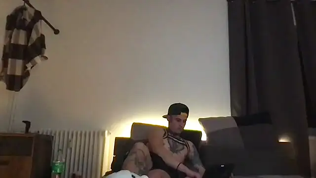 PatBln1992   online show from March 8, 1:17 am