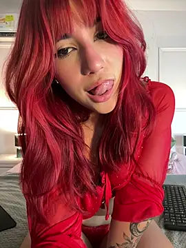 Snapshot of HannaaMiller chatting on February 3, 6:40 am HannaaMiller online show from February 3, 6:40 am