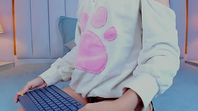 Raven jade  online show from January 23, 5:02 am