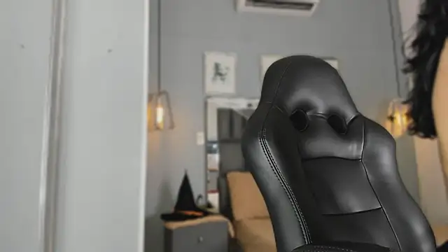 Raven jade  online show from November 1, 7:16 pm