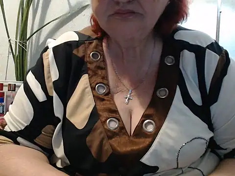 Snapshot of DeniseeRosea chatting on June 16, 10:45 pm DeniseeRosea online show from June 16, 10:45 pm