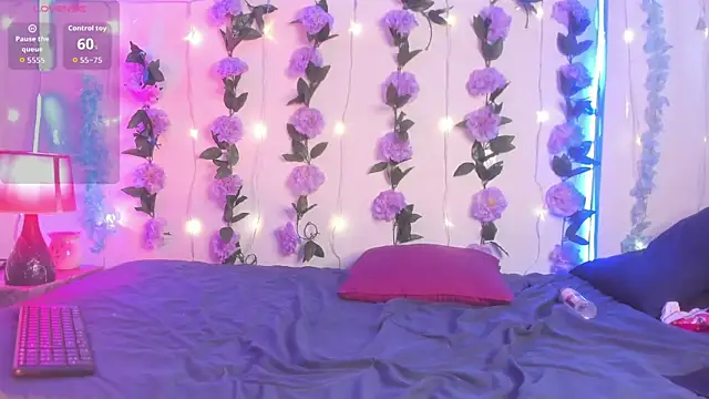 izan 20 online show from March 26, 8:14 pm