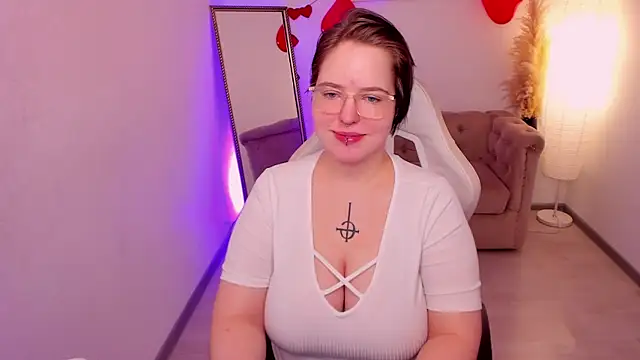 Snapshot of Manic_pixie_ chatting on February 21, 3:46 pm Manic pixie online show from February 21, 3:46 pm