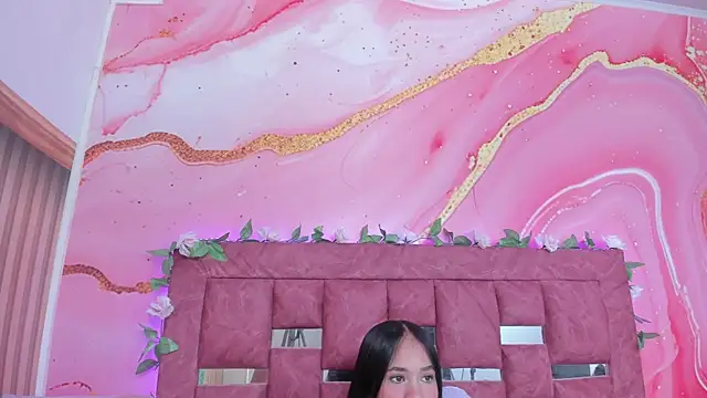 scarlett  evans  online show from October 27, 6:23 pm