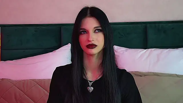 Snapshot of BeverlyMost chatting on November 28, 7:11 am BeverlyMost online show from November 28, 7:11 am