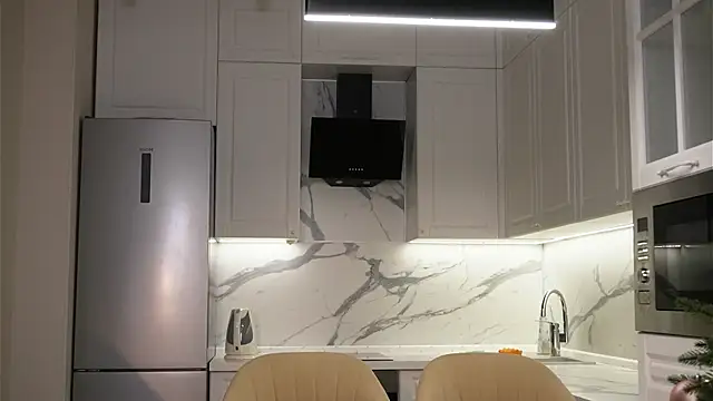 Sofa 01 online show from January 8, 3:36 pm