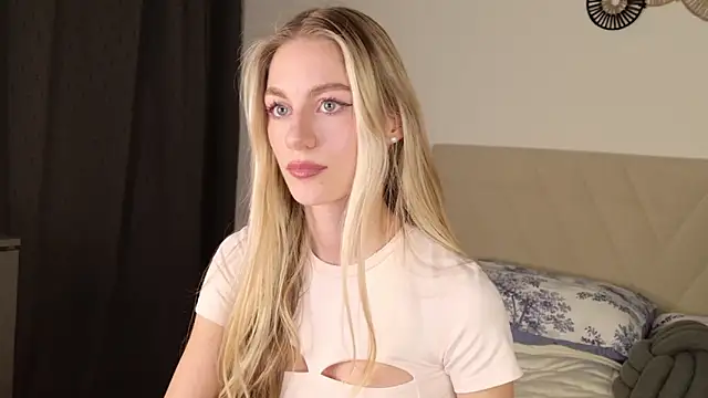 GabriellaOlsen online show from February 3, 3:50 pm