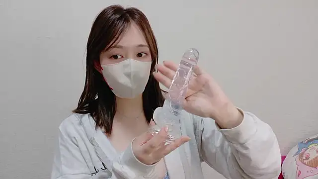 Snapshot of mio7635 chatting on June 23, 2:15 pm mio7635 online show from June 23, 2:15 pm