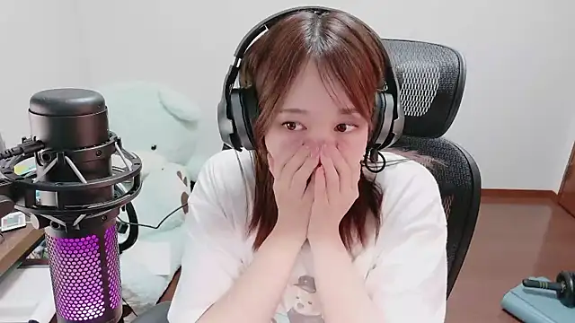 Snapshot of mio7635 chatting on July 14, 12:11 pm mio7635 online show from July 14, 12:11 pm