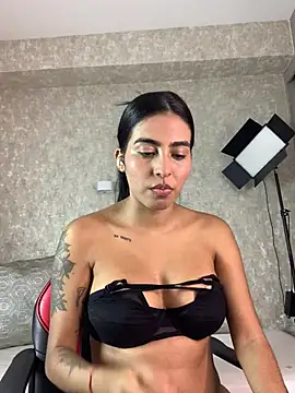genesissara online show from May 17, 9:22 pm