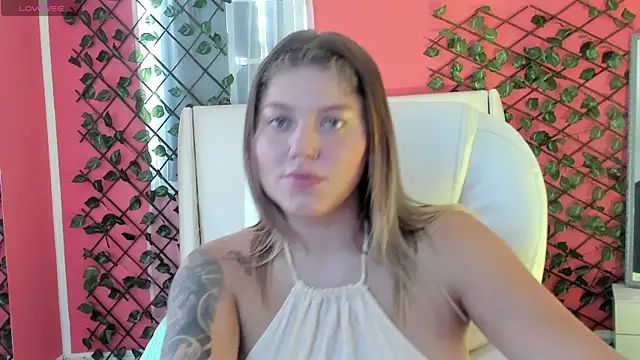 alaia greyy online show from June 11, 12:58 pm