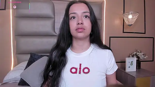 Snapshot of CAYLINCOLLINS chatting on February 3, 4:10 am CAYLINCOLLINS online show from February 3, 4:10 am