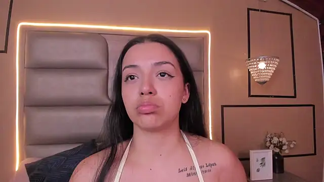 Snapshot of CAYLINCOLLINS chatting on February 26, 3:16 am CAYLINCOLLINS online show from February 26, 3:16 am