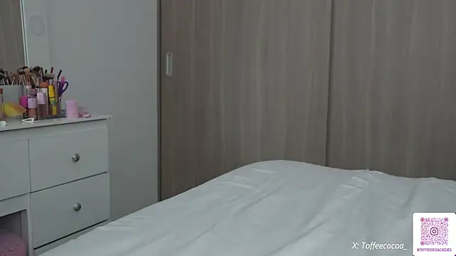 Snapshot of sophi_lii chatting on October 6, 5:32 pm sophi lii online show from October 6, 5:32 pm