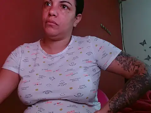 Snapshot of Tammyymilf chatting on October 15, 5:13 pm Tammyymilf online show from October 15, 5:13 pm