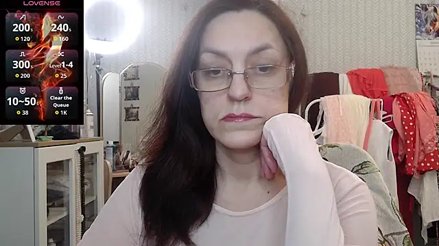 Soffya Soy online show from February 14, 5:10 pm