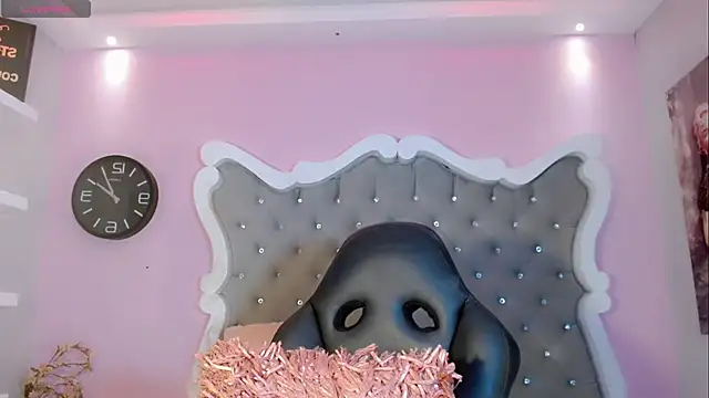 CamiiGarcia online show from February 22, 5:35 pm