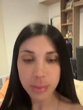 scandalolivia online show from December 3, 5:04 am