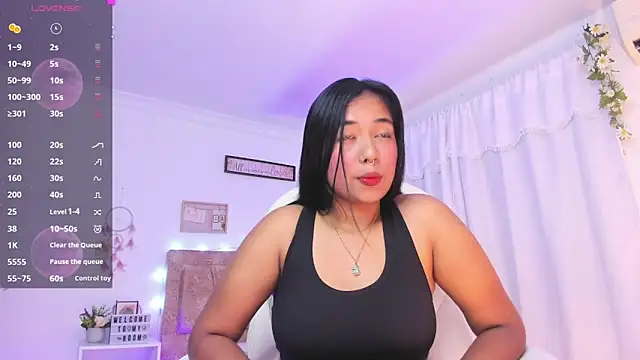 soy aly moon online show from October 7, 10:18 pm