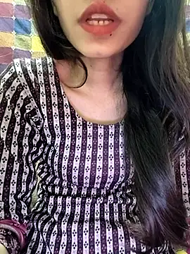 Snapshot of cute_IndianBabe chatting on March 8, 2:34 am cute IndianBabe online show from March 8, 2:34 am