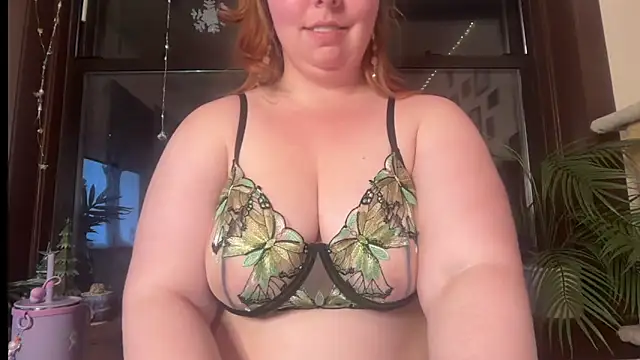 curvycate127 online show from March 24, 4:50 am