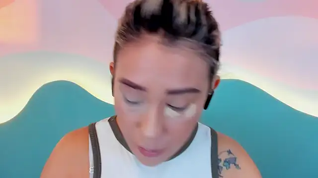 Lannajansen online show from December 19, 1:40 pm