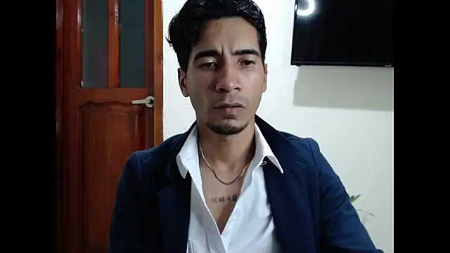 Snapshot of King_Liam chatting on January 25, 3:51 am King Liam online show from January 25, 3:51 am