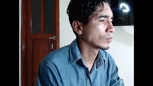 Snapshot of King_Liam chatting on January 27, 1:48 am King Liam online show from January 27, 1:48 am