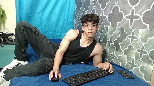 HENRY SENNI online show from March 16, 11:14 pm