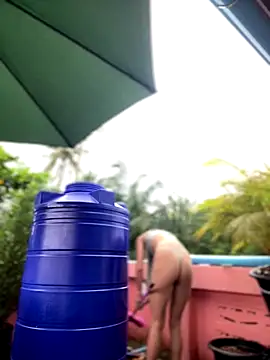 Snapshot of White_Lu chatting on November 22, 3:05 am White Lu online show from November 22, 3:05 am