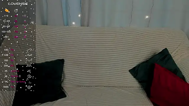 Snapshot of maya_suun chatting on February 13, 3:57 am maya suun online show from February 13, 3:57 am