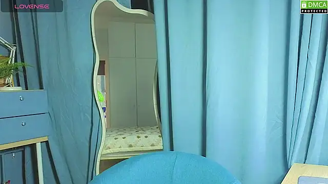 Snapshot of lu_muon chatting on February 15, 12:47 pm lu muon online show from February 15, 12:47 pm