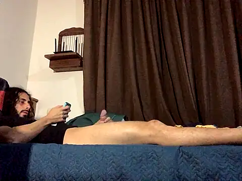 Snapshot of Nooneisthis chatting on November 2, 9:00 am Nooneisthis online show from November 2, 9:00 am